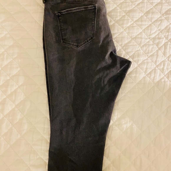Universal Thread Mid-rise Skinny Gray Denim Jean - Picture 9 of 9